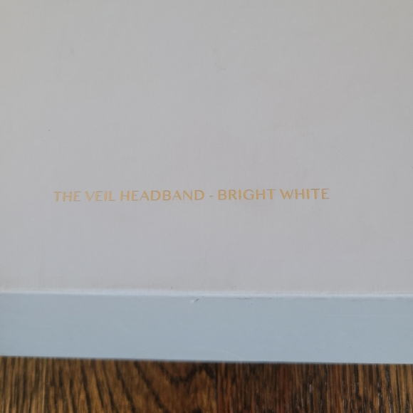 Kristin Ess Hair The Veil Headband Bright White Bridal Veil Bride Open Box - Picture 5 of 6